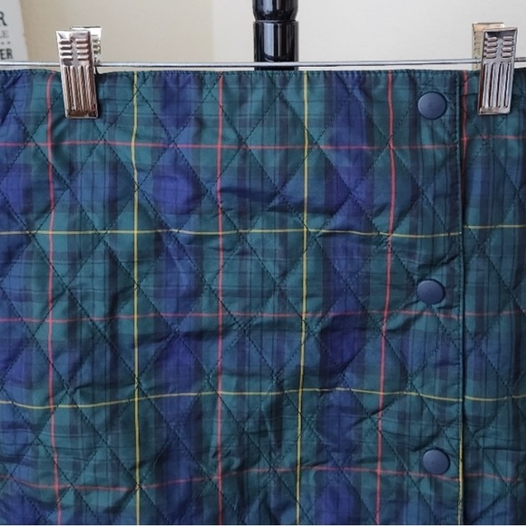 Uniqlo Plaid (lightly) Insulated Skirt - Picture 2 of 8